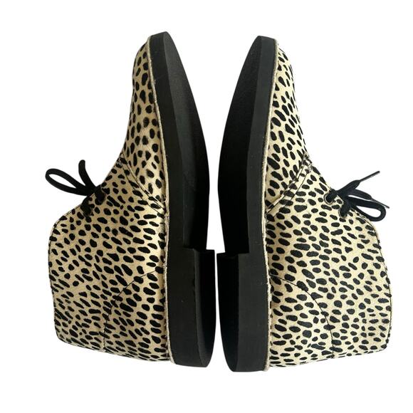 Clarks Women's Desert Boots Chukka Faux Animal Print White Black Fur Rare 9.5 M - Picture 6 of 11